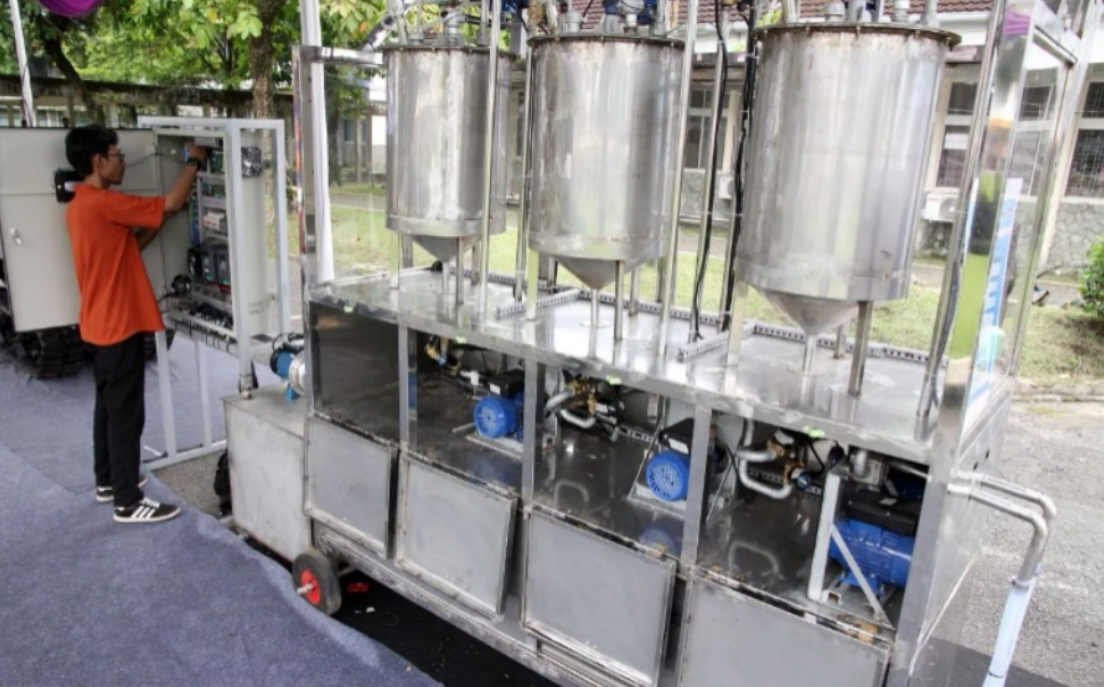 Detail gambar: Screenshot from 2025-12-04 09-18-26.png